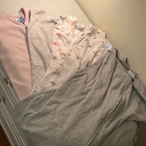 Lot of small and medium Halo Sleep sacks